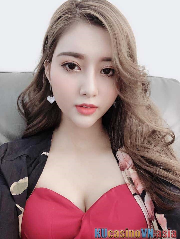 ku Mc kina tao dáng trước khi live xóc đĩa