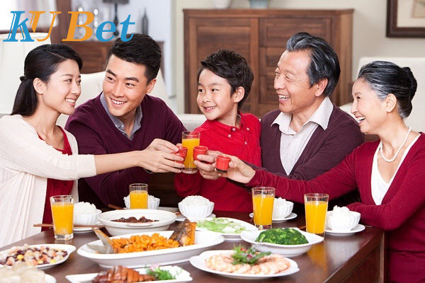 Ăn cơm với bố mẹ