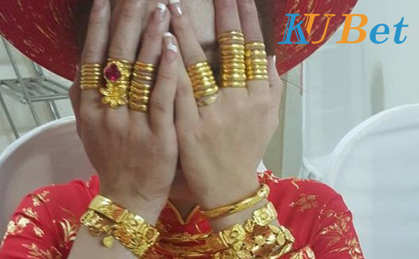 Đám cưới bằng vàng