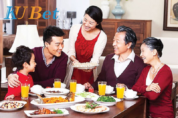 Ăn uống cùng gia đình