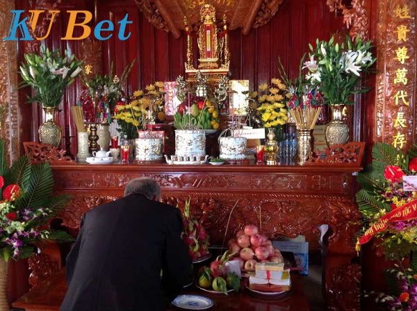 Bàn thờ động thổ