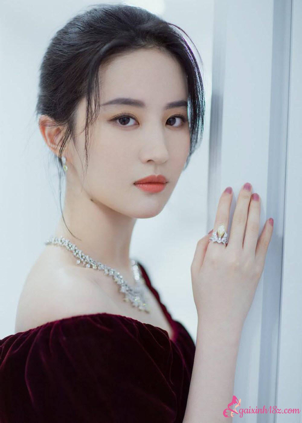 Lưu Diệc Phi gái xinh