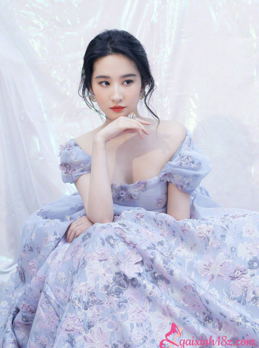 gái xinh Lưu Diệc Phi