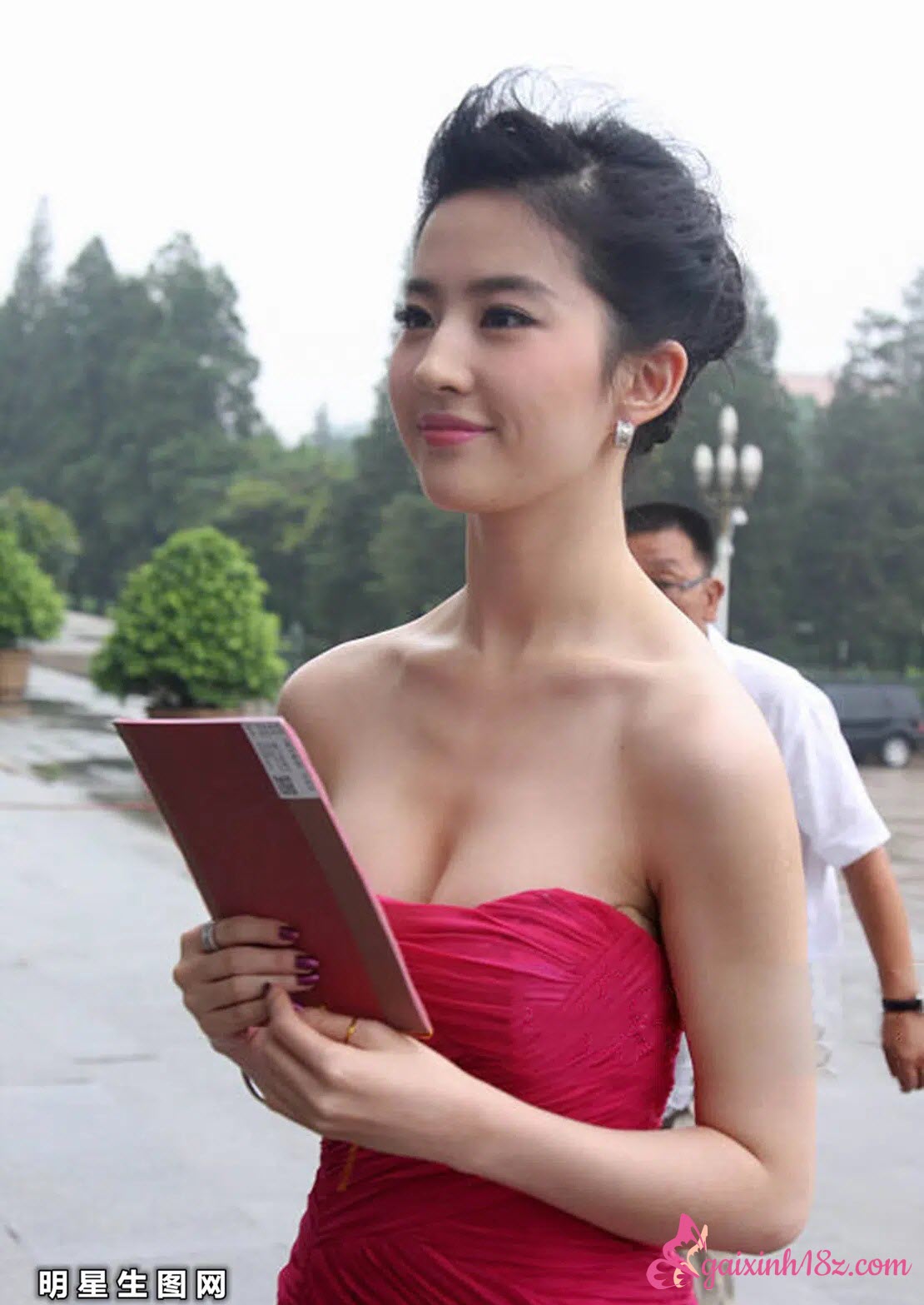 ngoài đời Lưu Diệc Phi