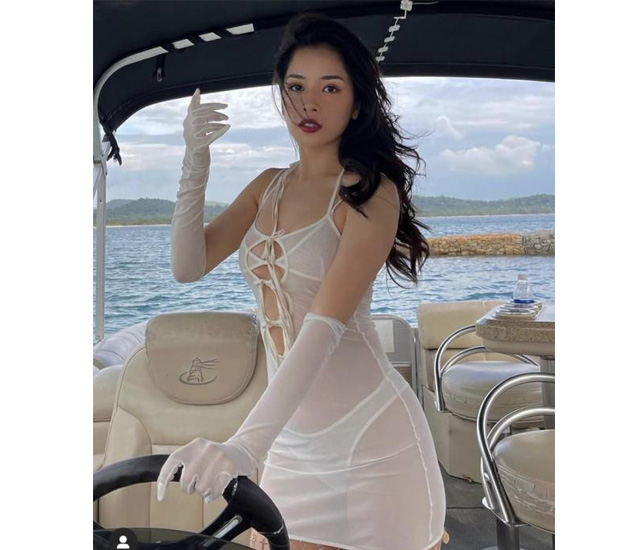 anh nong cua chi pu tren du thuyen