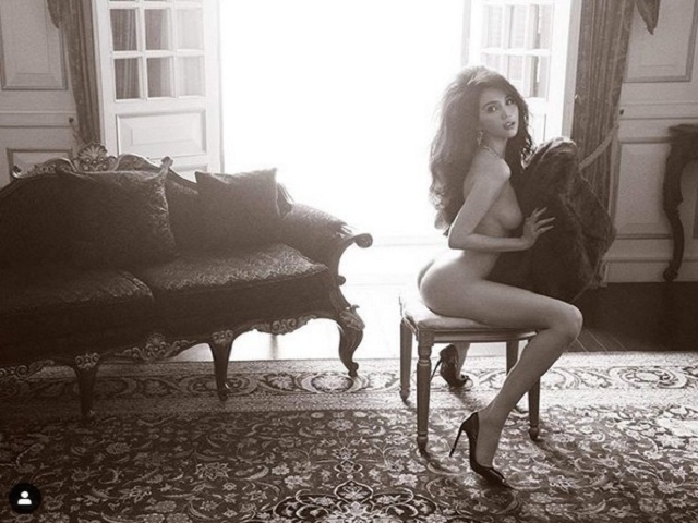 Ảnh Ngọc Trinh không mặc quần áo