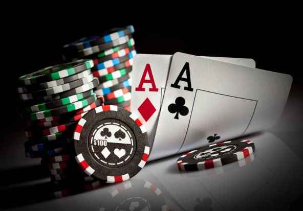 Cách chơi poker trong cờ bạc casino trực tuyến