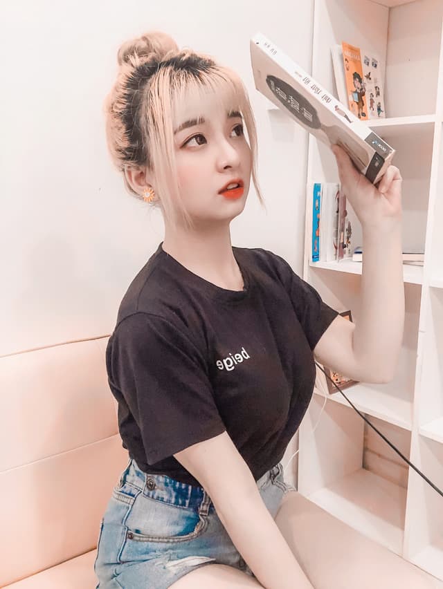 Hình ảnh những chú mèo 2k4 xinh đẹp