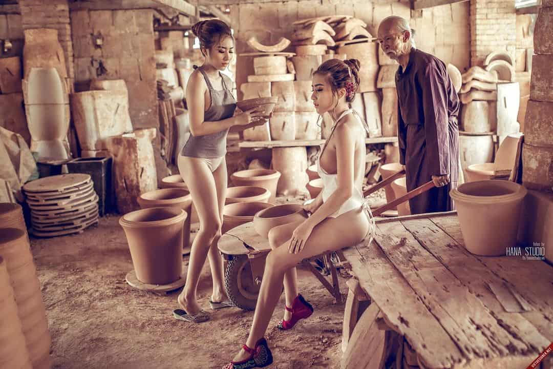 Ông già và hai Thôn nữ