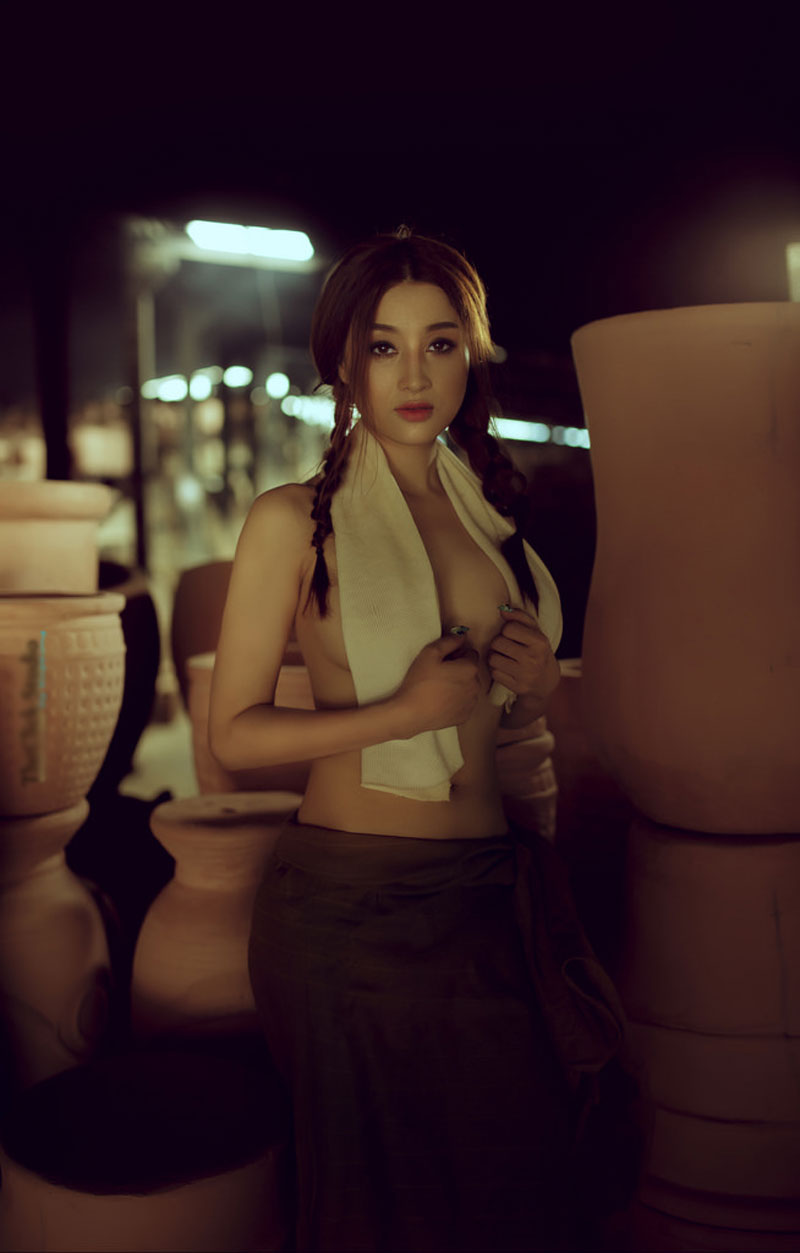 Kim lê nâng tầm làng gốm, và phụ nữ làng quê làm gốm