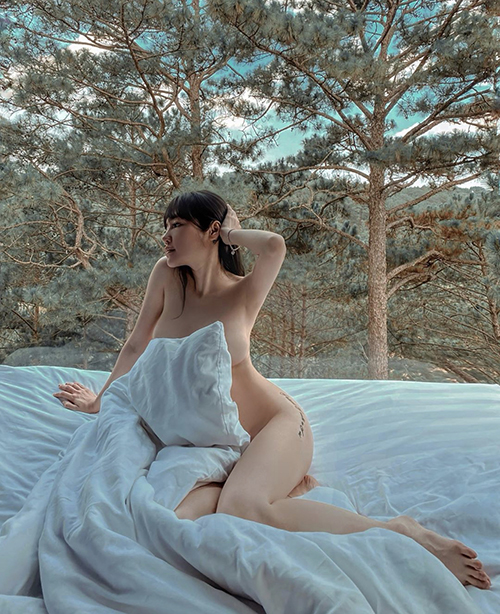 Elly Trần chuộng mặc đồ thiếu vải - 20