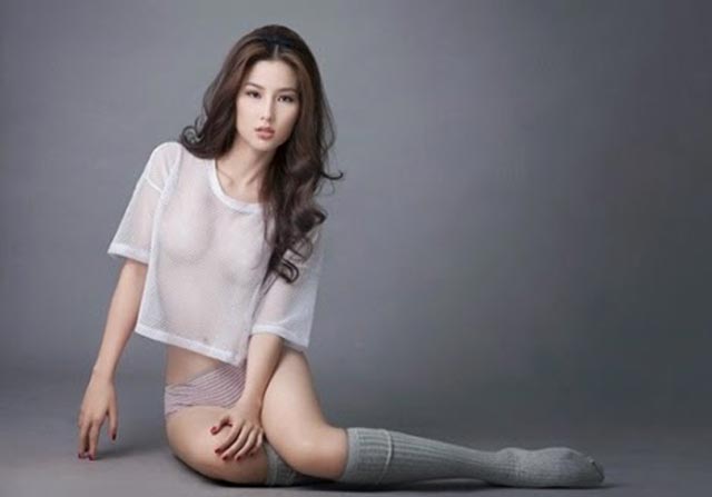 Chết tôi với bikini 9x