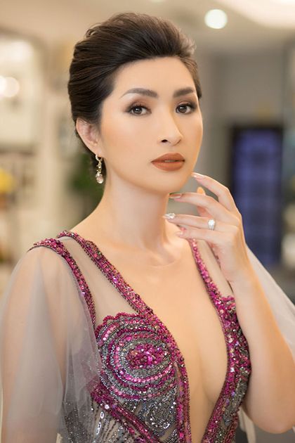 ảnh Nguyễn Hồng Nhung Nóng Bỏng
