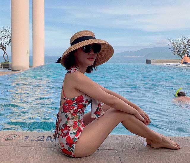 van mai huong lo clip nong - Văn Mai Hương diện bikini họa tiết