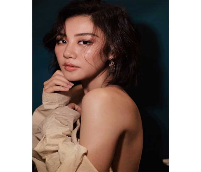 van mai huong nude - Văn Mai Hương với bộ cánh không nội y