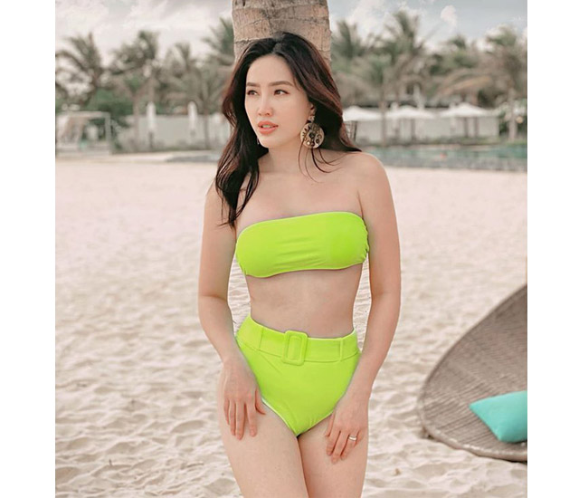 Bảo Thy được coi là một trong những nữ ca sĩ chăm khoe ảnh bikini trên mạng xã hội nhất anh nong bao thy khong che - Bảo Thy được coi là một trong những nữ ca sĩ chăm khoe ảnh bikini trên mạng xã hội nhất