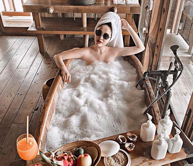 Bảo Thy khoe ảnh "cởi sạch đồ" ngâm mình trong bồn tắm tại khu nghỉ dưỡng 5 sao bao thy bikini sexy quyen ru - Bảo Thy khoe ảnh "cởi sạch đồ" ngâm mình trong bồn tắm tại khu nghỉ dưỡng 5 sao