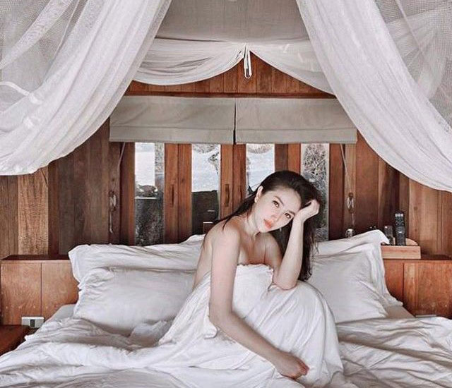 Bảo Thy khoe ảnh bán nude gợi cảm trên giường anh nude bao thy - Bảo Thy khoe ảnh bán nude gợi cảm trên giường