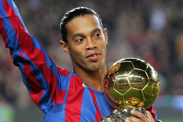 10 cầu thủ xấu xí nhất bóng đá thế giới - Ronaldinho