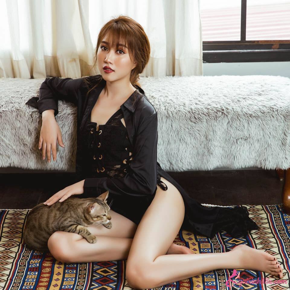 Xinh đẹp quyến rũ sexy gợi cảm của người yêu cũ Tiến Linh