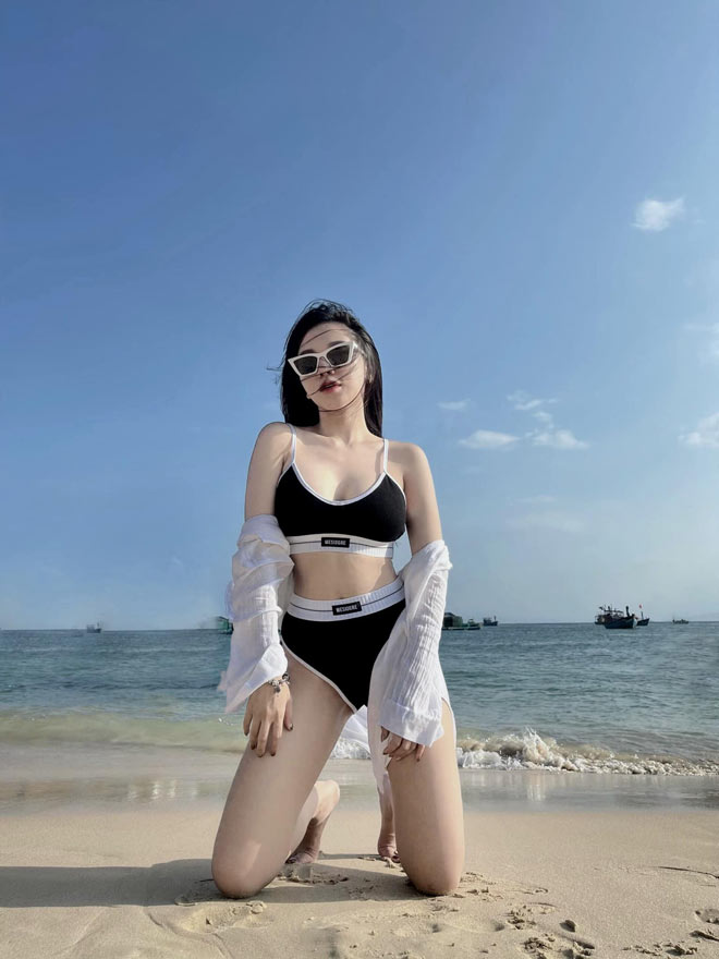 ban gái hoàng đức bikini sexy
