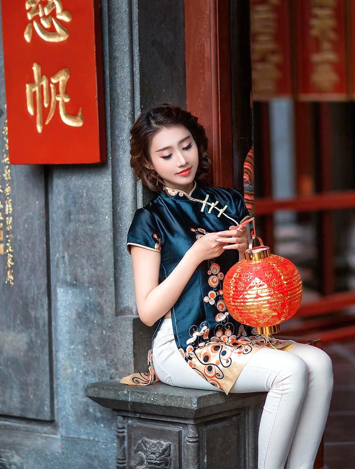 Vẻ đẹp nữ tính của MC Luci