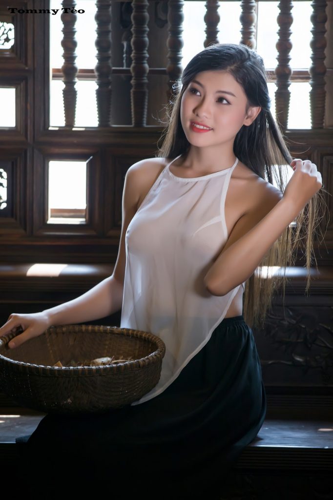 Lang y xinh đẹp khoe dáng gợi cảm