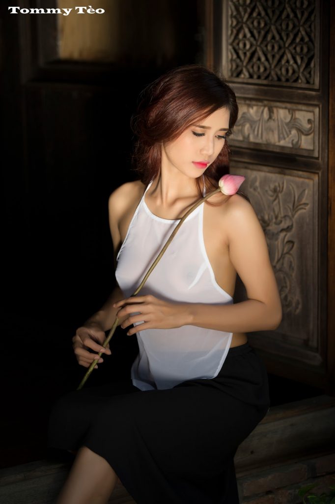 Áo mỏng xuyến thấu đẹp như 1 đóa hoa sen