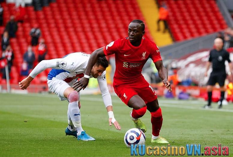 cầu thủ Benteke gặp lại đội bóng cũ Liverpool