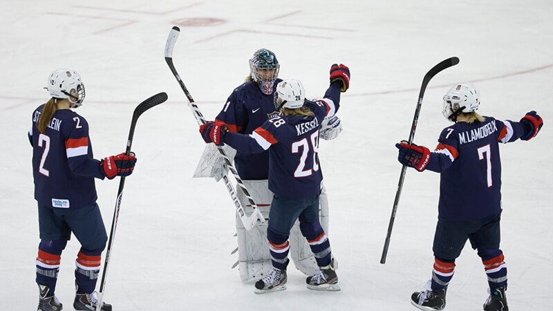 Khúc côn cầu trên băng là gì? 