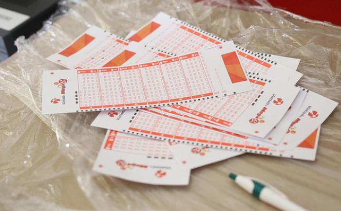 Tại sao mua vé số nhưng không bao giờ trúng thưởng? Nó nên tiếp tục hay dừng lại? 1173679354