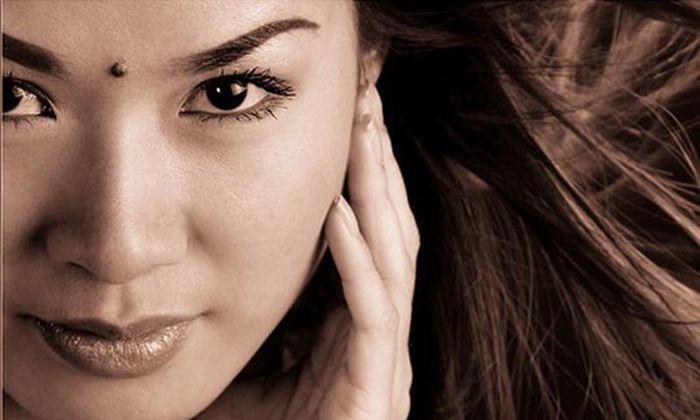 Nốt ruồi giữa hai lông mày có ý nghĩa gì? 2028955831