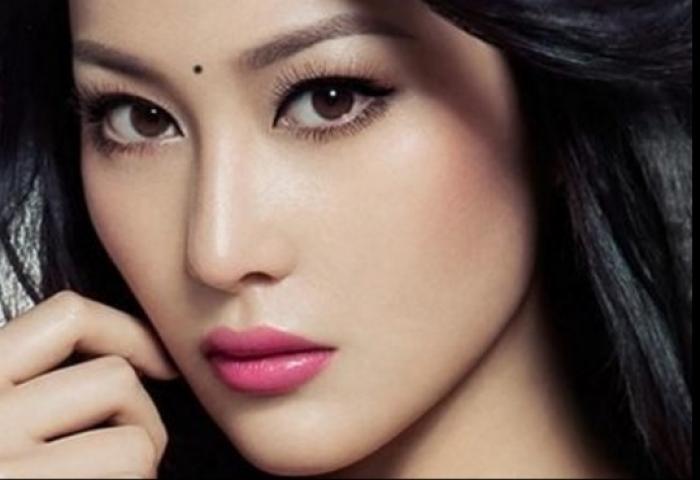 Nốt ruồi giữa hai lông mày có ý nghĩa gì? 2028955831