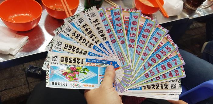 Tiết lộ một số cách dễ nhất để mua vé số 574356580