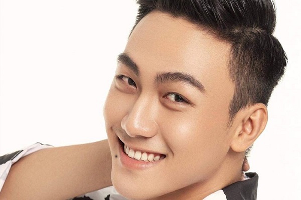 Khám phá bí ẩn về nốt ruồi trên môi đàn ông