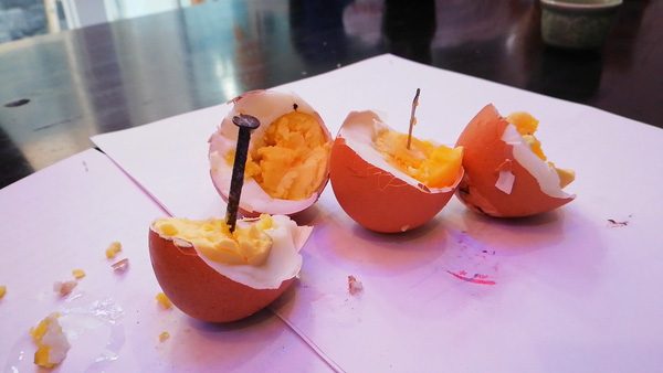 Tìm câu trả lời cho câu hỏi: Cây ngải cứu là thật hay giả? 1437967439