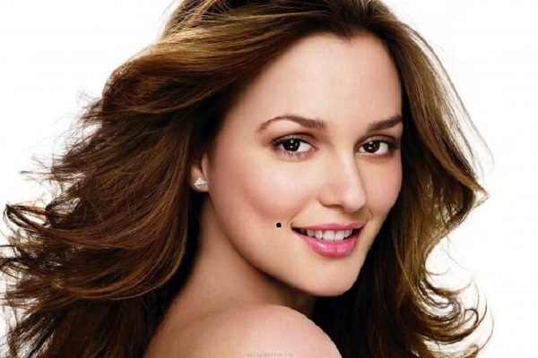 Nốt ruồi trên môi phụ nữ có ý nghĩa gì? 