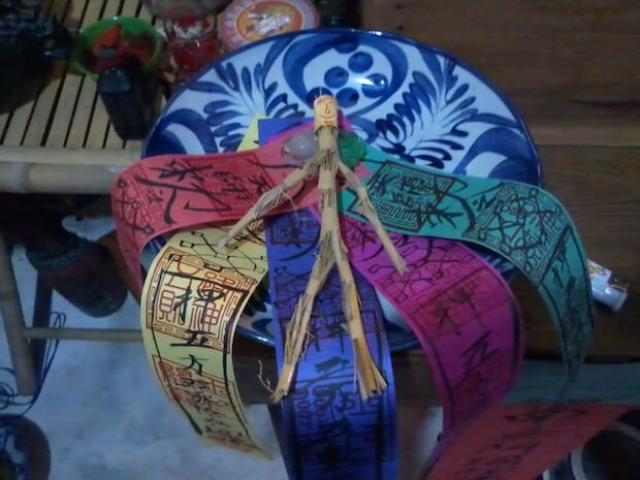 Tìm câu trả lời cho câu hỏi: Cây ngải cứu là thật hay giả? 1437967439