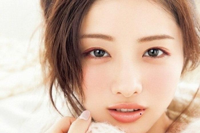 Hé lộ vị trí nốt ruồi phú quý trên cơ thể 1211641060