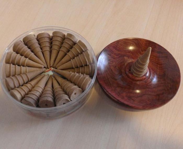 Cây nhang là gì? Sự thật ẩn trong đống đổ nát