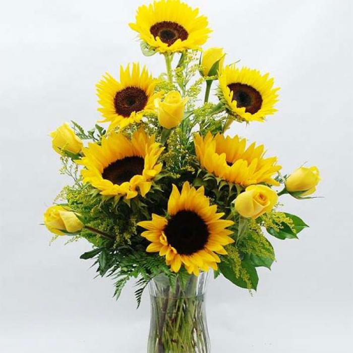 Mẹo Sắp Xếp Hoa Hướng Dương Cho Bàn Thờ Đẹp, Lâu Dài