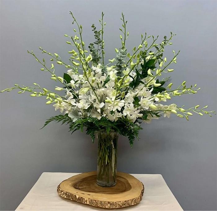 Hướng dẫn cách xếp hoa lan bàn thờ đẹp và sang trọng