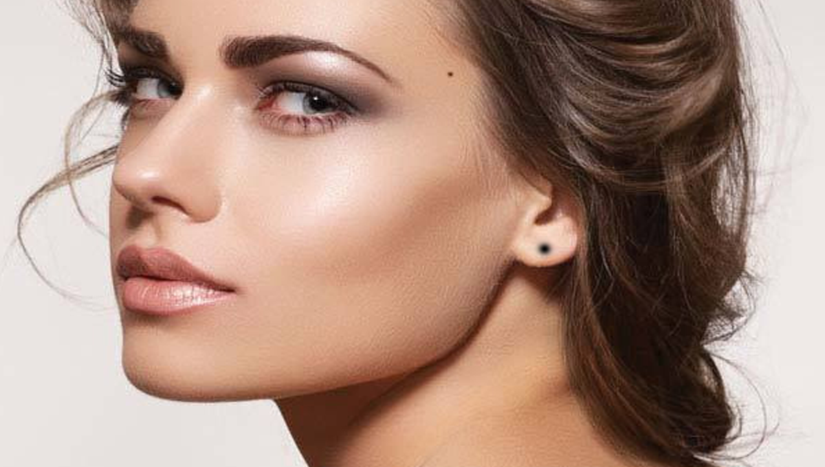 Nốt ruồi trên tai phụ nữ có ý nghĩa gì?