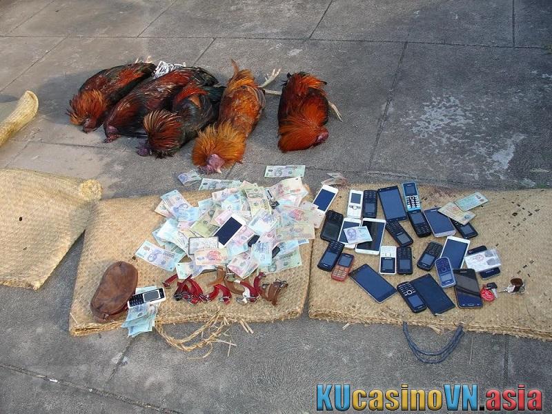 Bắt nhóm đối tượng sát phạt nhau bằng hình thức chọi gà.