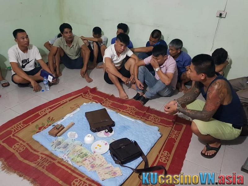 Đánh sập sòng bài, lắc tài xỉu đêm