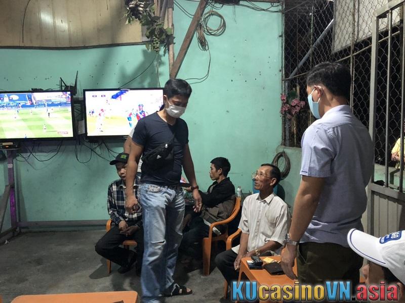 Xóa bỏ tụ điểm cá độ bóng đá núp bóng quán cà phê