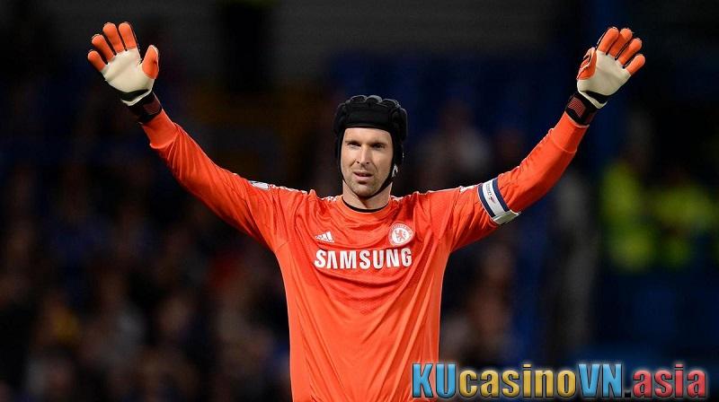 Huyền thoại bóng đá nghỉ hưu