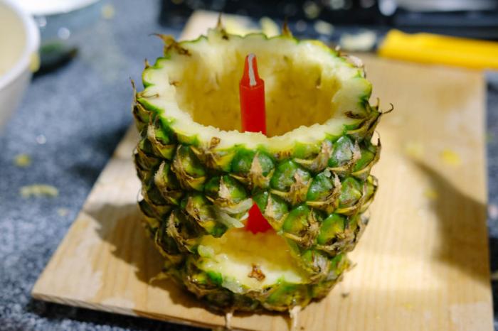 Xông hơi nhà bằng dứa dễ mà ngon bất ngờ