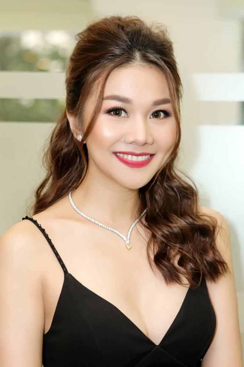 Thanh Hằng gây sốt khi diện bikini 