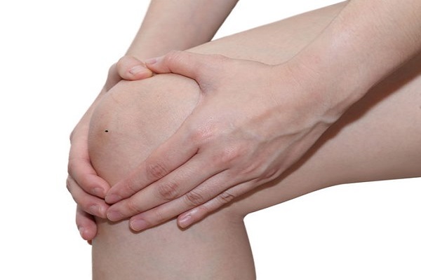 Những người có nốt ruồi trên đầu gối thường gặp nhiều may mắn? 1952537958